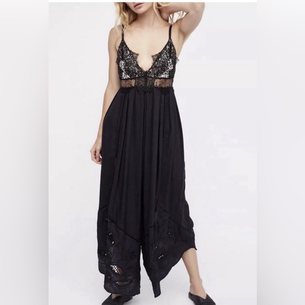 NWT FREE PEOPLE black lace jumpsuit XS